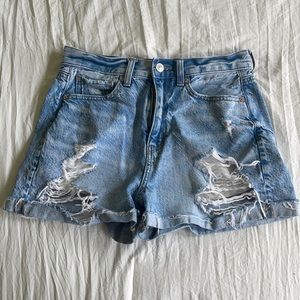 American Eagle women’s jean shorts